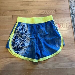 Free People Long Shot Printed Shorts Size Medium NWT